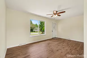 809 E Grant St, Greenville, MI 48838 - Photo 6