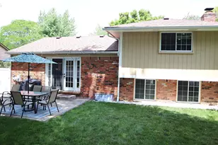 39889 Coronation Rd, Canton, MI 48188 - Photo 6