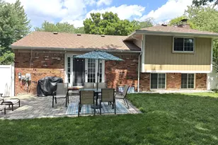 39889 Coronation Rd, Canton, MI 48188 - Photo 12