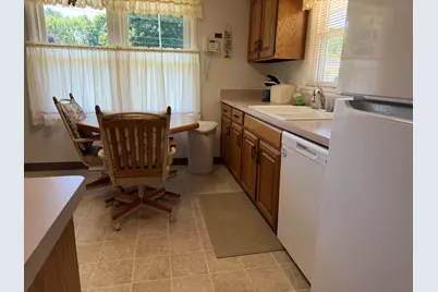 1511 Kensington Drive, Jackson, MI 49203 - Photo 2