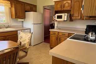 1511 Kensington Dr, Jackson, MI 49203 - Photo 6