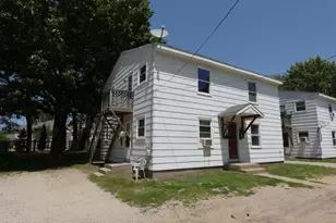 687 McGuigan Ave, Benton Harbor, MI 49022 - Photo 4