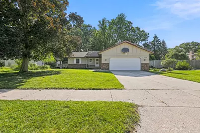 4012 Mohawk Avenue SW, Grandville, MI 49418 - Photo 2