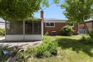 26711 Masch Dr, Warren, MI 48091 - Photo 34