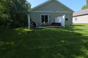 418 W Ellen St, Fenton, MI 48430 - Photo 6