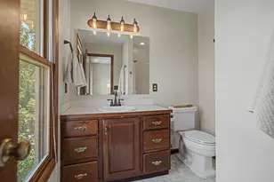 2274 Stowevalley Dr SE, Grand Rapids, MI 49508 - Photo 24