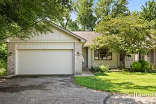 31 Skyline Cir NW, Grand Rapids, MI 49504 - Photo 1