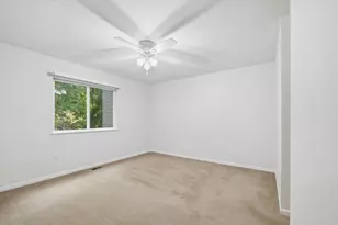 2598 Woodcliff Trail, Hartland, MI 48353 - Photo 18