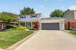 7568 Sussex Dr, Canton, MI 48187 - Photo 2