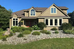 9236 Stoney Field Ct, Dexter, MI 48130 - Photo 2