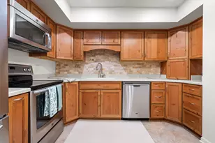 2115 Nature Cove Ct, Ann Arbor, MI 48104 - Photo 12