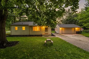 284 Highlake Ave, Ann Arbor, MI 48103 - Photo 2