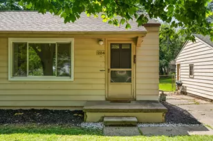 284 Highlake Ave, Ann Arbor, MI 48103 - Photo 4