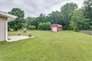 127 Beadle Lake Dr, Battle Creek, MI 49014 - Photo 2
