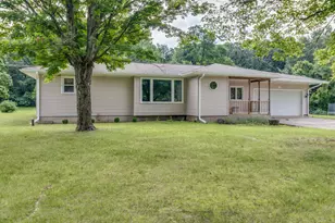 127 Beadle Lake Dr, Battle Creek, MI 49014 - Photo 1