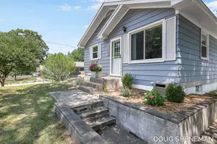 3924 Heron Ave SW, Wyoming, MI 49509 - Photo 4