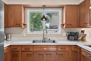 815 Kennedy St, Jackson, MI 49202 - Photo 16