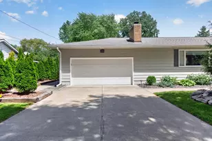 815 Kennedy St, Jackson, MI 49202 - Photo 6