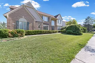 592 Terrace Ct, Canton, MI 48188 - Photo 2