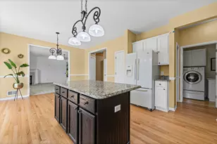 592 Terrace Ct, Canton, MI 48188 - Photo 18