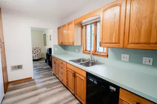 1124 Kusterer Dr NW, Grand Rapids, MI 49534 - Photo 12