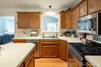 2565 Spring Court, Zeeland, MI 49464 - Photo 16
