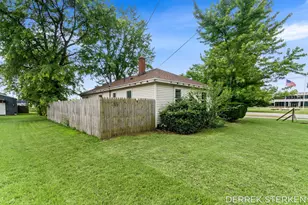 205 N Franklin St, Zeeland, MI 49464 - Photo 20