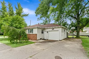 205 N Franklin St, Zeeland, MI 49464 - Photo 1