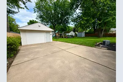 39294 Ormsby Street, Clinton Twp, MI 48036 - Photo 18