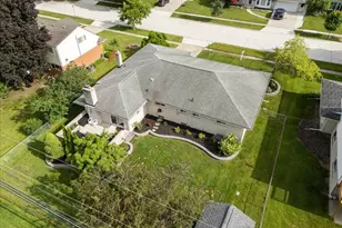 34650 Wood St, Livonia, MI 48154 - Photo 4