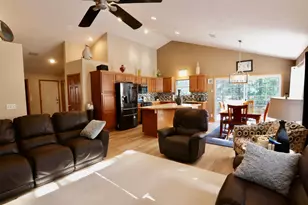 6829 Wintergreen Dr, Fruitport, MI 49415 - Photo 6