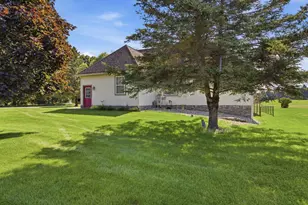7737 Carriage Ln, Stanwood, MI 49346 - Photo 46