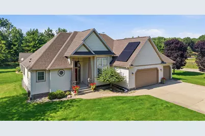 7737 Carriage Lane, Stanwood, MI 49346 - Photo 4