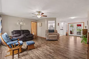 204 E Holcomb St, Athens, MI 49011 - Photo 10