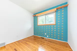 640 Dellwood Dr, Ann Arbor, MI 48103 - Photo 18