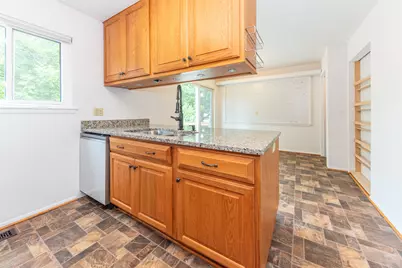 640 Dellwood Drive, Ann Arbor, MI 48103 - Photo 10