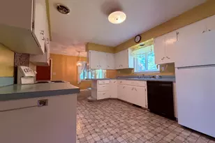 1968 Holton Rd, Muskegon, MI 49445 - Photo 18