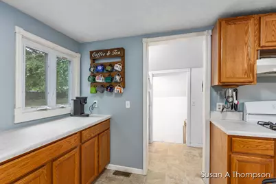 609 E Washington Street, Greenville, MI 48838 - Photo 6