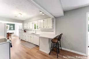 3990 Grand River Dr NE, Grand Rapids, MI 49525 - Photo 10
