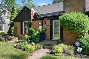 1127 Lakeway Ave, Kalamazoo, MI 49001 - Photo 1