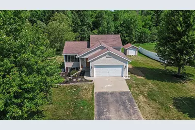2227 Avalon View Drive NE, Cedar Springs, MI 49319 - Photo 2