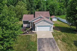 2227 Avalon View Dr NE, Cedar Springs, MI 49319 - Photo 2