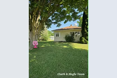 245 S Higham Street, Pewamo, MI 48873 - Photo 8