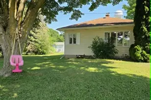 245 S Higham St, Pewamo, MI 48873 - Photo 8