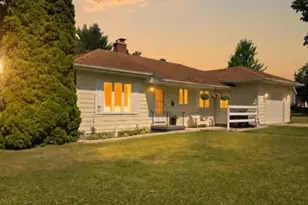 245 S Higham St, Pewamo, MI 48873 - Photo 2