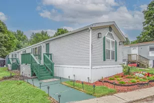 2856 W Carleton Rd, Hillsdale, MI 49242 - Photo 2