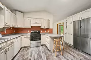273 Fairway Ct, Plainwell, MI 49080 - Photo 6