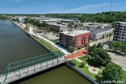 801 Monroe Avenue NW #206, Grand Rapids, MI 49503 - Photo 2
