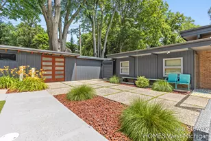 1235 Thornapple River Dr SE, Ada, MI 49301 - Photo 32