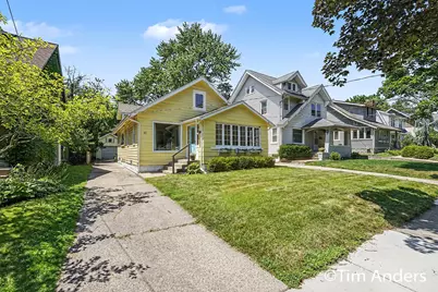 61 Mayfield Avenue NE, Grand Rapids, MI 49503 - Photo 4